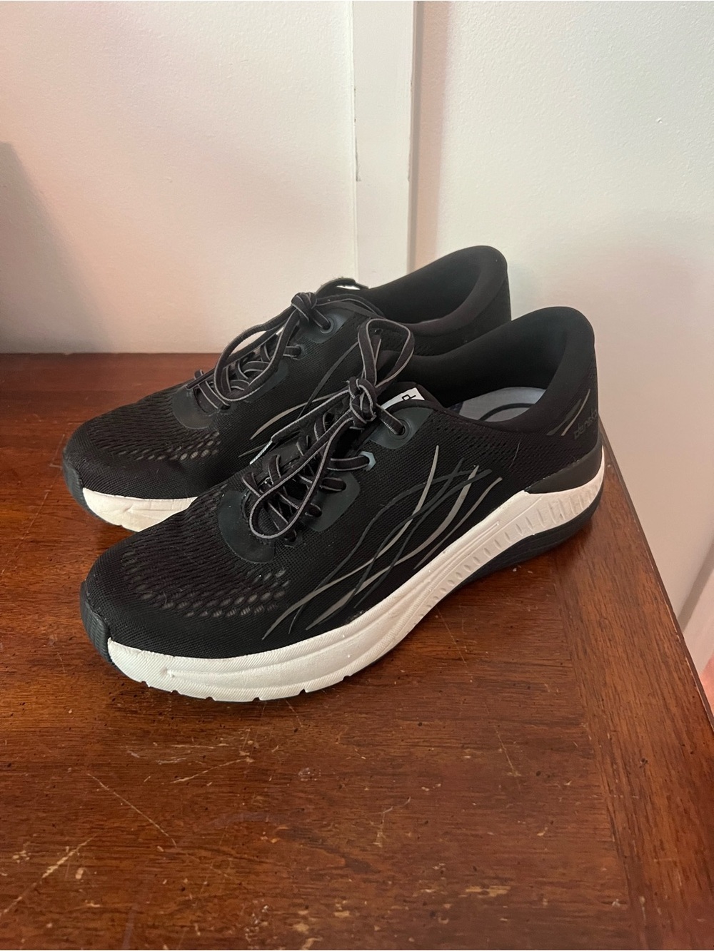 Dansko Women's Pace Walking Shoe with Arch Support EU 41 US Womens Size 10